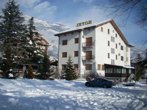 Hotel Dujany Nus Exterior foto